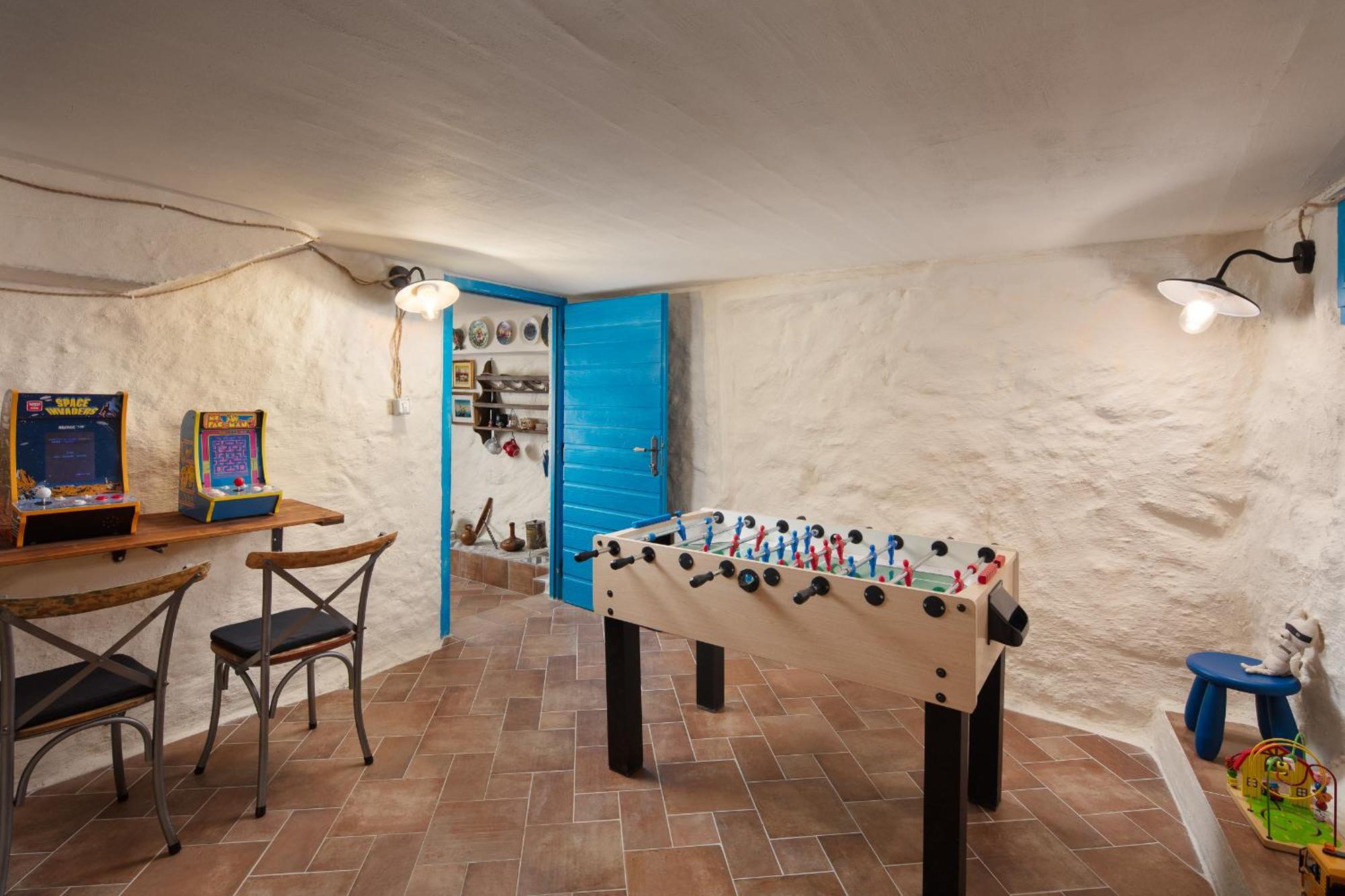 Dobrinj Mondinica Heritage House - Heated Pool מראה חיצוני תמונה