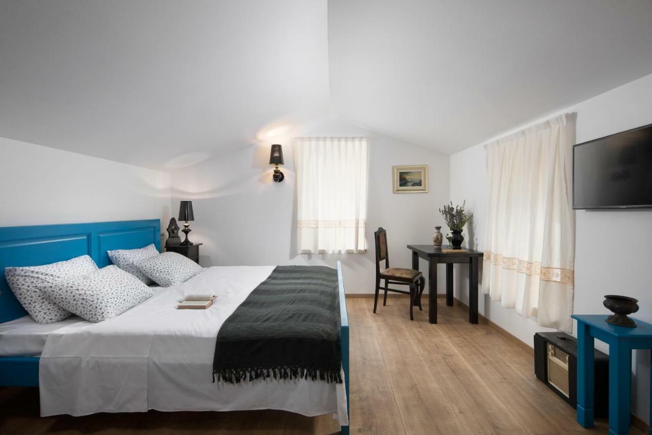 Dobrinj Mondinica Heritage House - Heated Pool מראה חיצוני תמונה